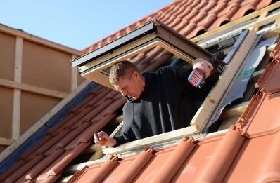 Pose de fenêtres de toit Velux à Morley